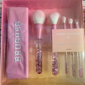 Stoney Clover Lane x Target Brush set